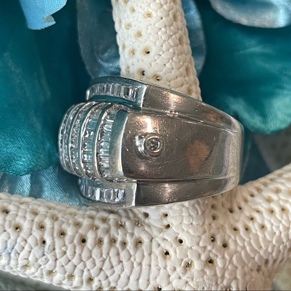 925 Sterling Silver And CZ Ring - Picture 5 of 9